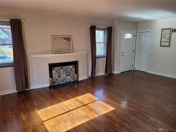 2nd image of 1514 Burbank Dr