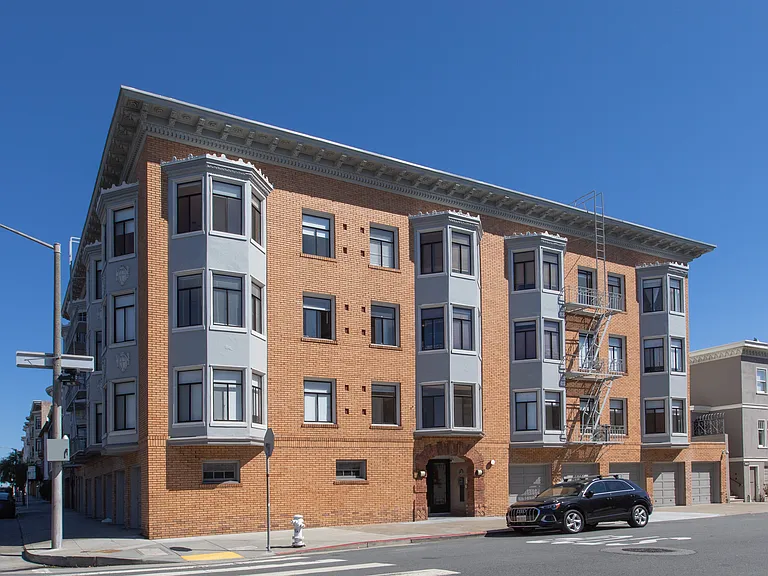 3260 Gough St #101 — Photo 15