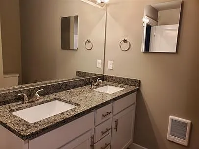 1129 Willow St SE #A — Photo 15