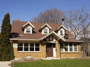 509-511 N Webster St, Port Washington, WI 53074