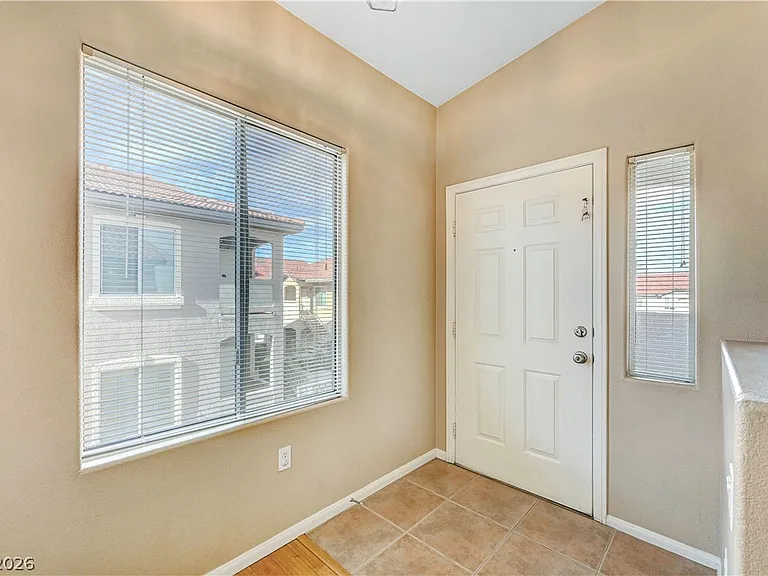 2305 W Horizon Ridge Pkwy #2423 — Photo 5