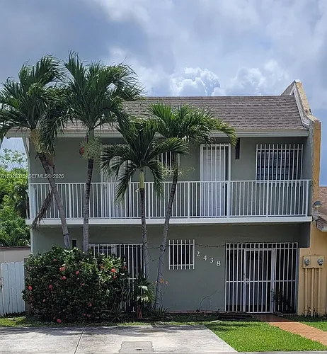 2438 SW 109th Ct Photo 1