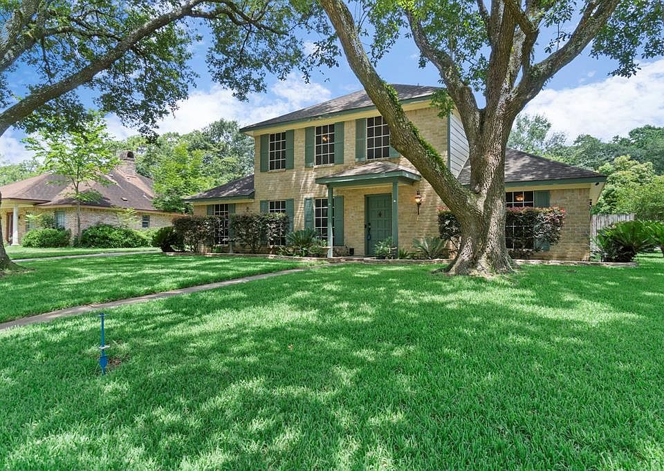 1st image of 3814 Fernglade Dr