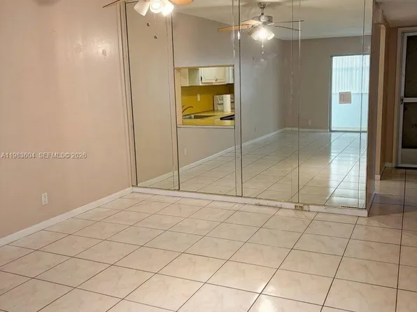410 SE 2nd St APT 102, Hallandale, FL 33009