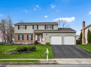 206 Coral Ln, Reading, PA 19606