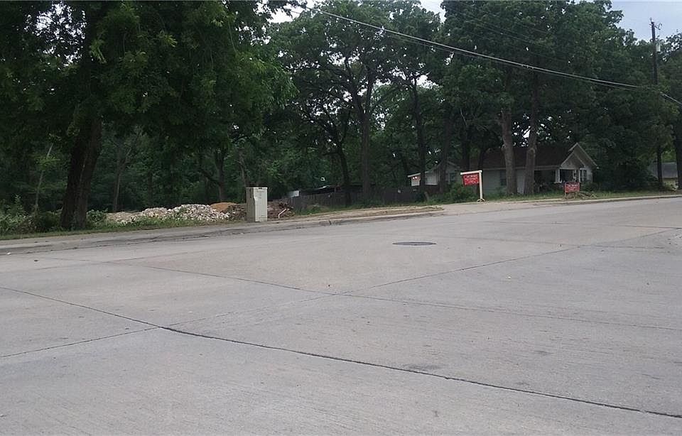 2nd image of 632 Chamberlain St