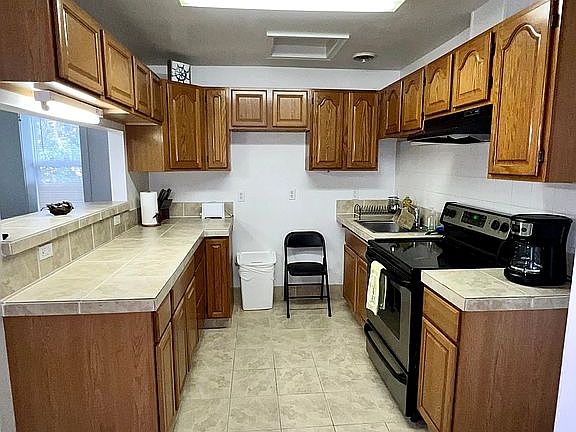 3rd image of 993 Remo Rd