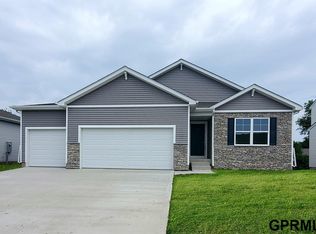 1741 Taylor Ln, Fremont, NE 68025