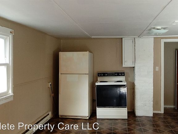 5th image of 715 N Elm St APT 4