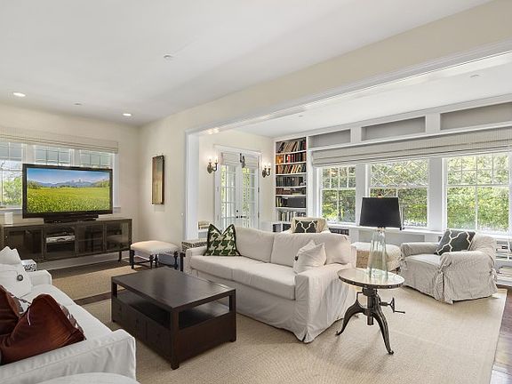 4th image of 64 Lily Pond Ln