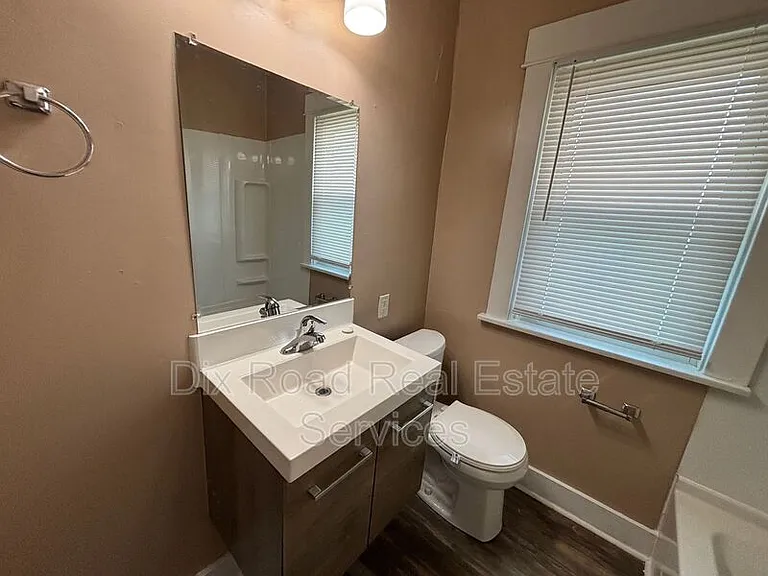 24 Lutz Ave — Photo 16