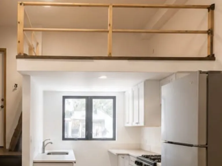 21 Scarboro Ave #GARAGE CONVERSION — Photo 4