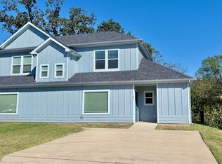 988 S 6th Ave, Denison, TX 75021