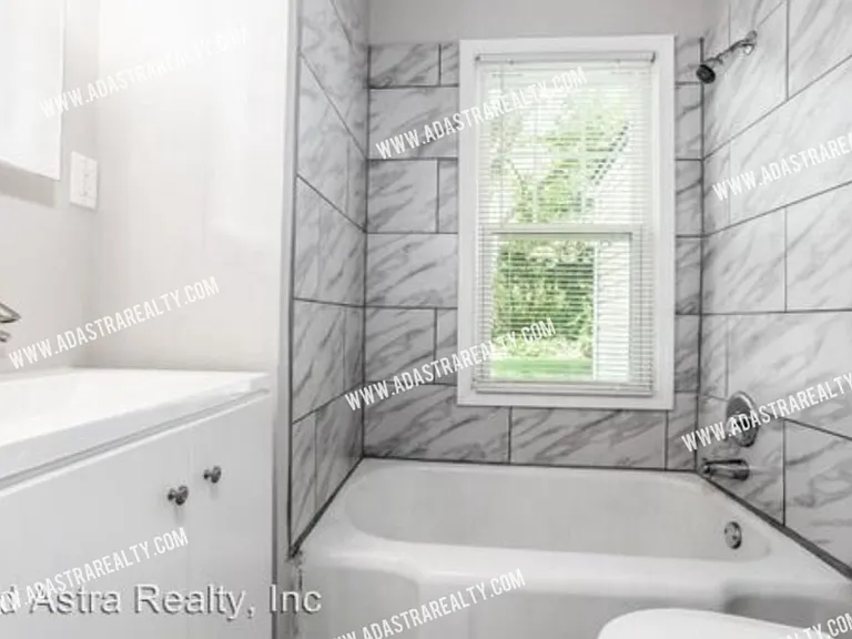 821 N Crysler Ave — Photo 10
