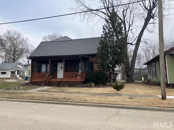 904 10th St, Lawrenceville, IL 62439