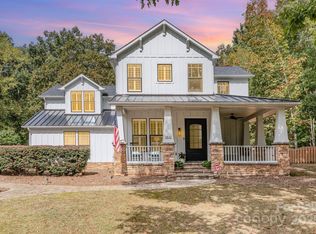 1612 Autumn Gold Ct, Matthews, NC 28104