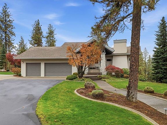 2nd image of 1813 E Estates Rd