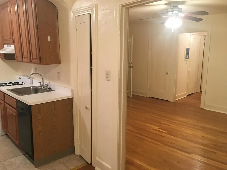 208 Beverly Rd #4 — Photo 8