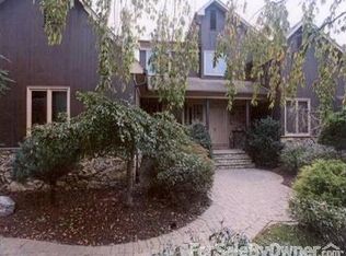 34 Marigold Ln, Marlboro, NJ 07746