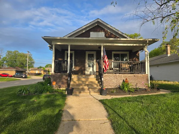 1901 Cora St, Crest Hill, IL 60403