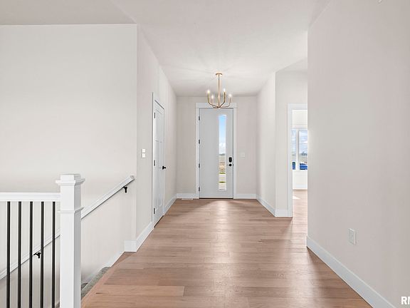 3rd image of 5305 Verdant Ln