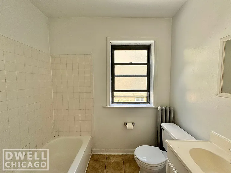 3309 W Fullerton Ave #1A — Photo 6