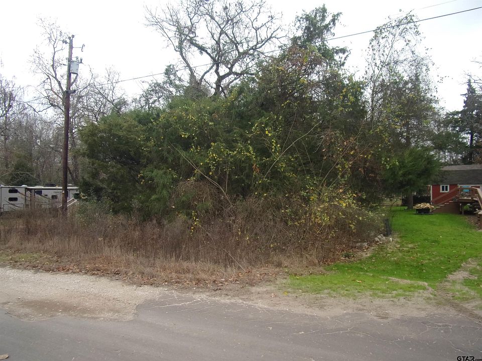 1st image of E Elm Dr