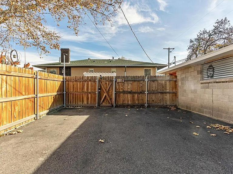 1538 S 700 E #B — Photo 25