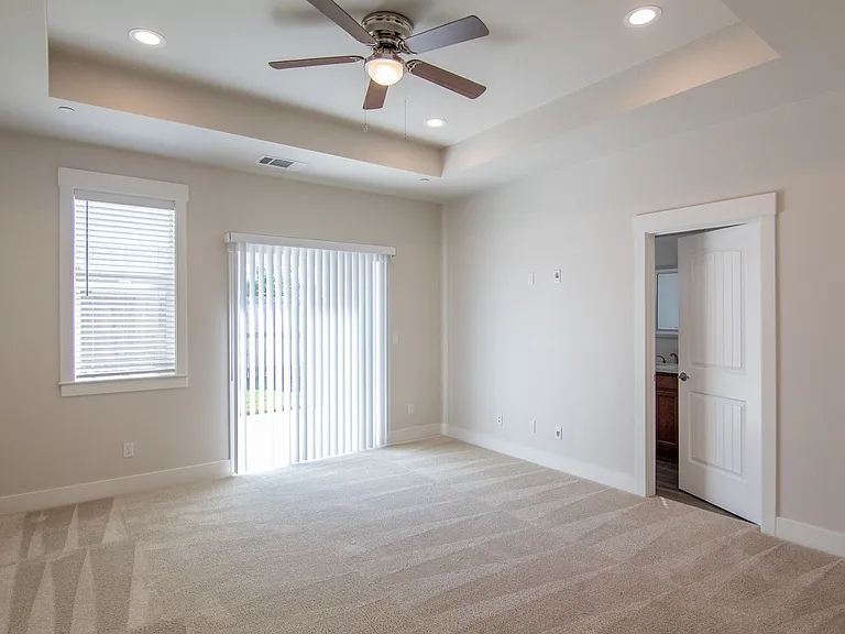 6073 Fallworth Dr — Photo 11