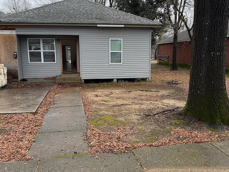 609 Main St — Photo 3