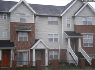 2194 Noble Rd, Cleveland Heights, OH 44112