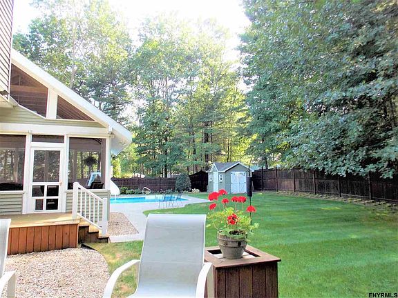 4th image of 3 Briar Ln