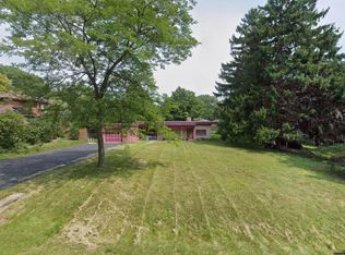 8334 N Poplar Dr, Fox Pt, WI 53217