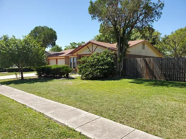 13819 Woodbreeze St, San Antonio, TX 78217