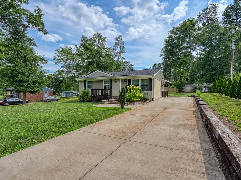 311 Pioneer Pl — Photo 31