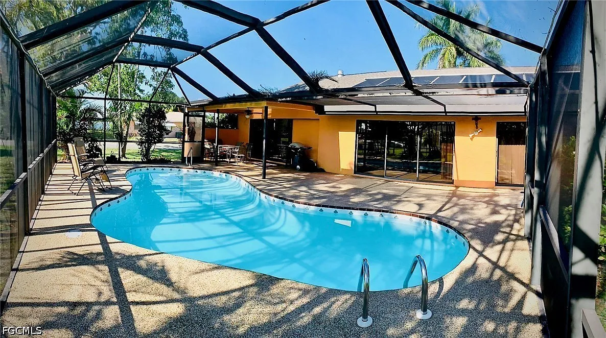 3 bed, 2.0 bath, 1882 sqft, $7,099 — Photo 1