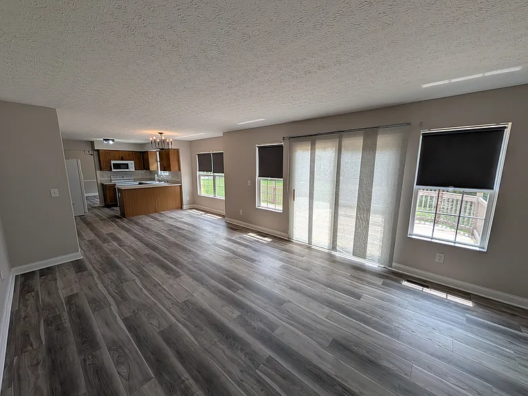 253 Dewfall Dr — Photo 7
