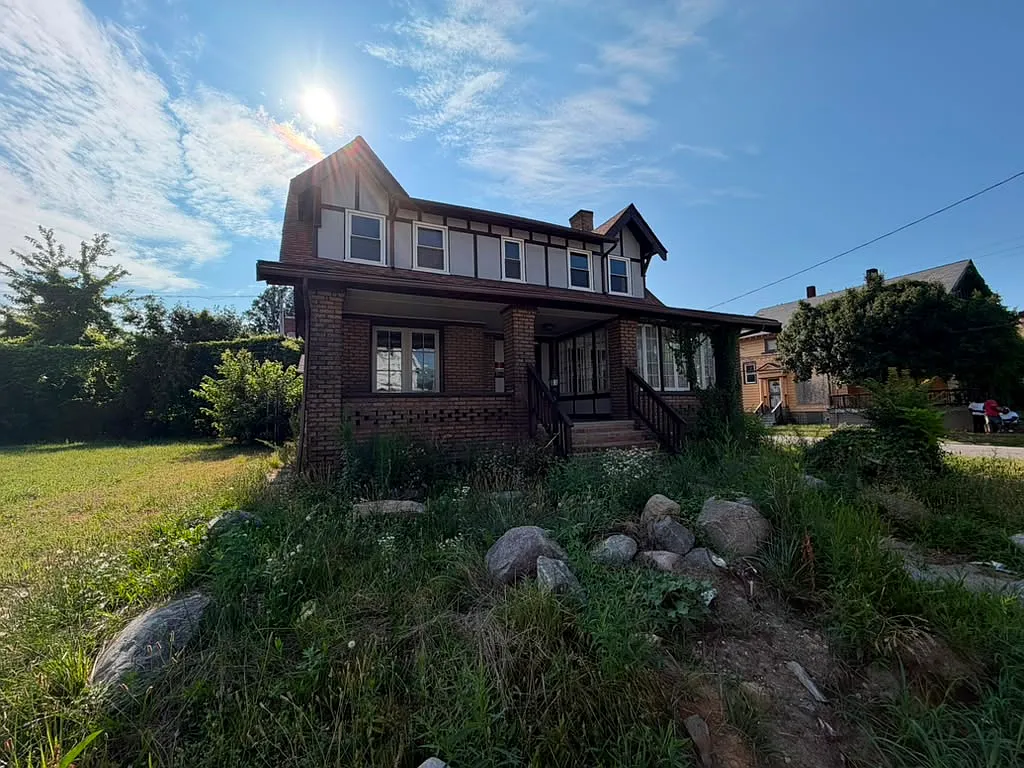 4 bed, 1475 sqft, $1,395 — Photo 3