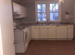 105 N Saint Clair St, Altamont, IL 62411