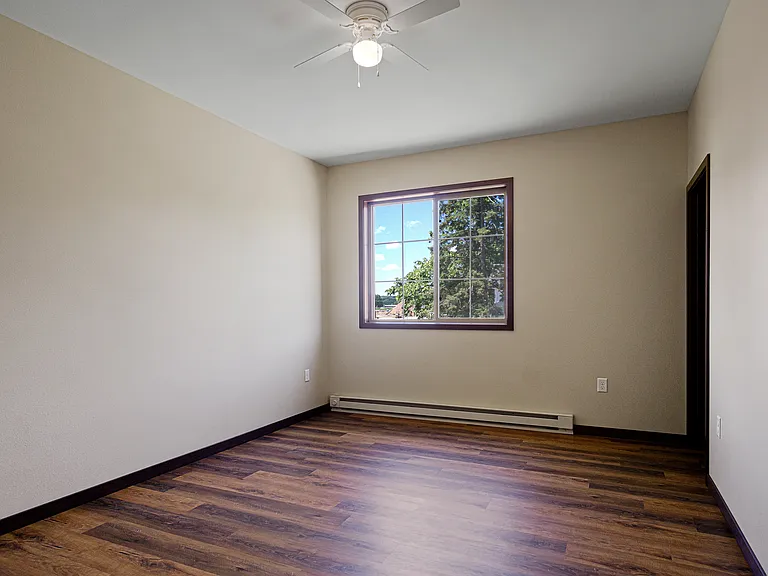 902 Menomonie St #22 — Photo 12