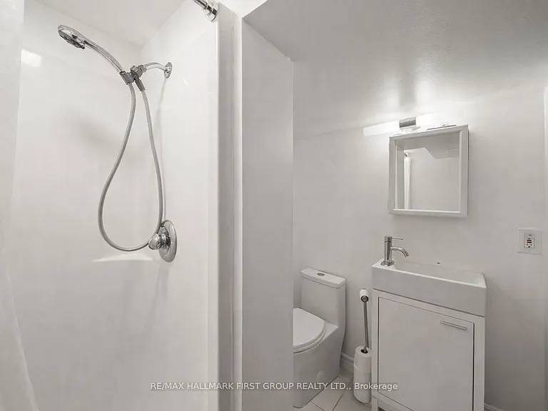 93 John St — Photo 24