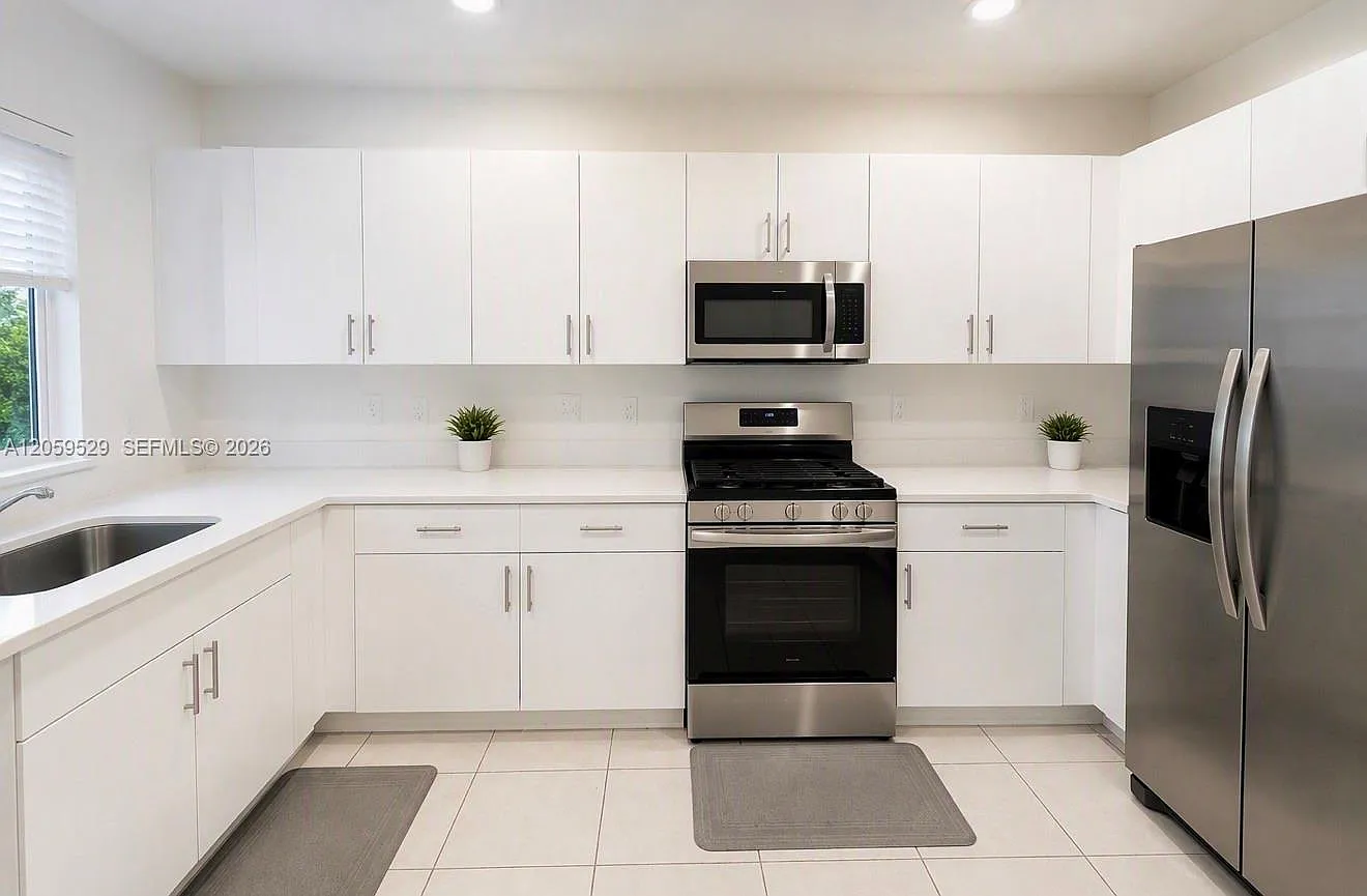 3 bed, 2.5 bath, 1807 sqft, $2,900 — Photo 3