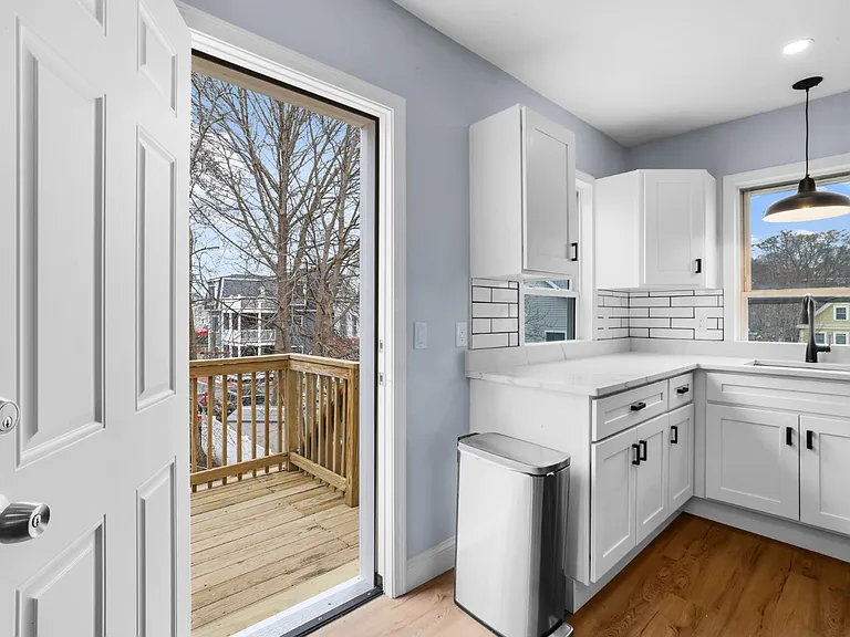 1A Puritan Ave #2 — Photo 4