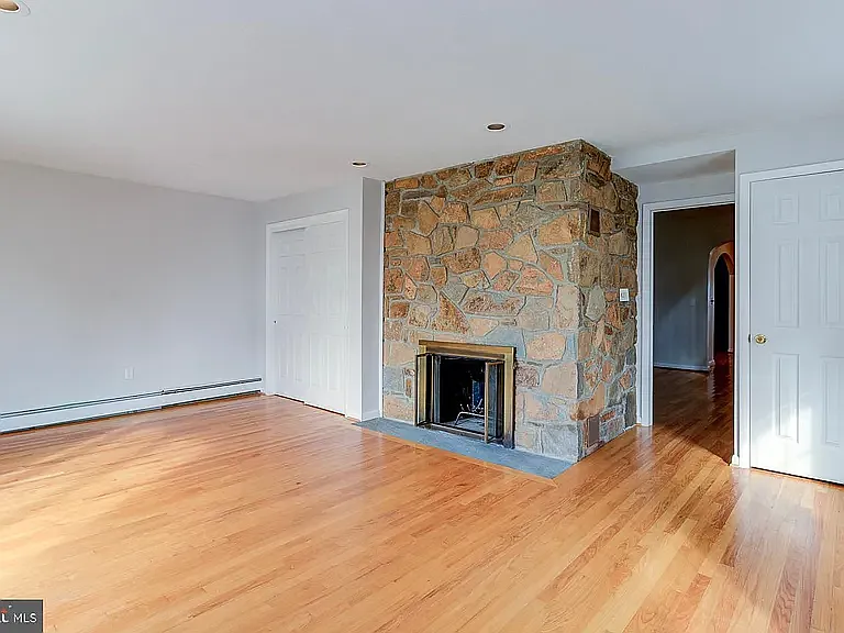 106 Middleboro Rd — Photo 19