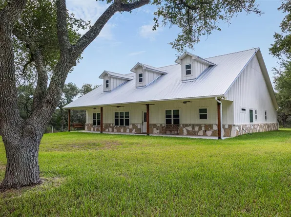 1800 County Road 122, Road, TX 77964