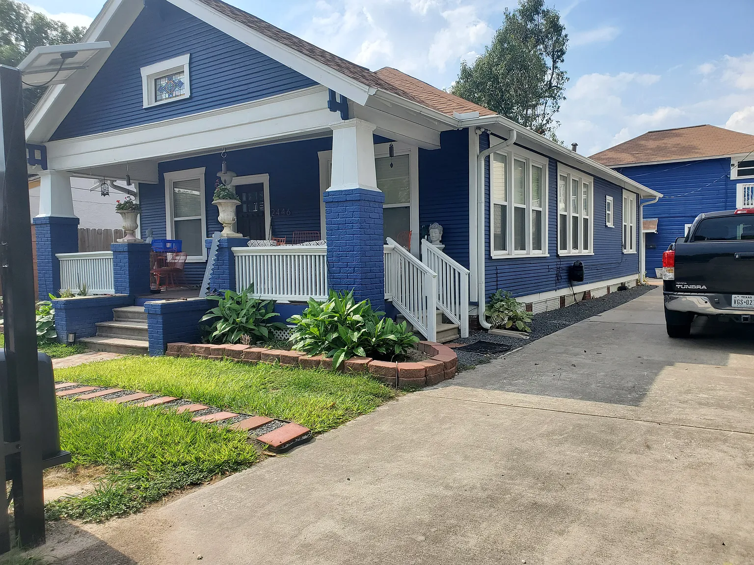 White Oak Drive, Houston — Photo 2