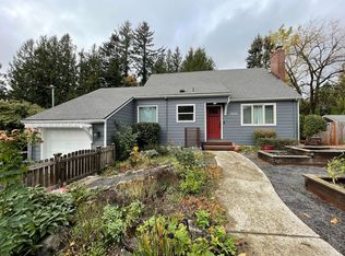7905 SW Canyon Ln, Portland, OR 97225