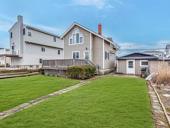 2nd image of 219 Sportsmans Ave