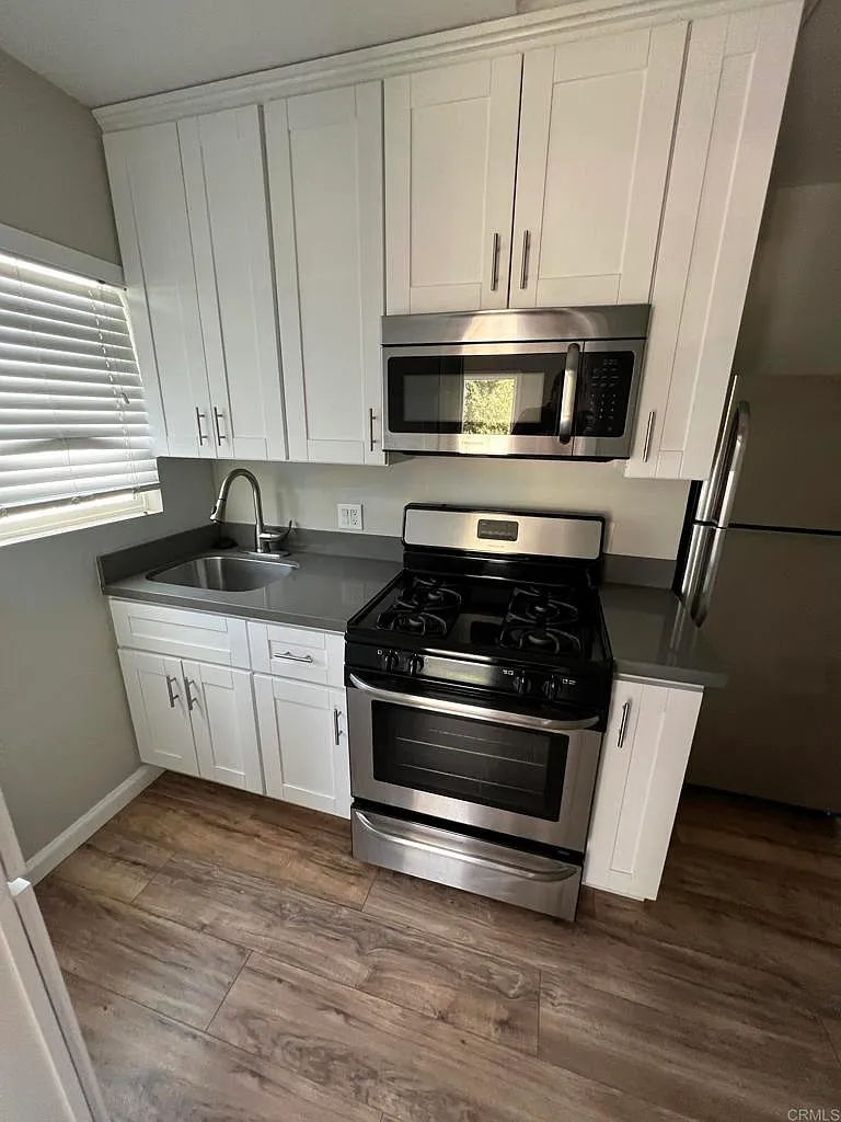 1 bed, 1.0 bath, 544 sqft, $1,900 — Photo 4