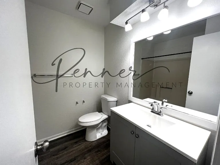 705D NE Ball Dr — Photo 5